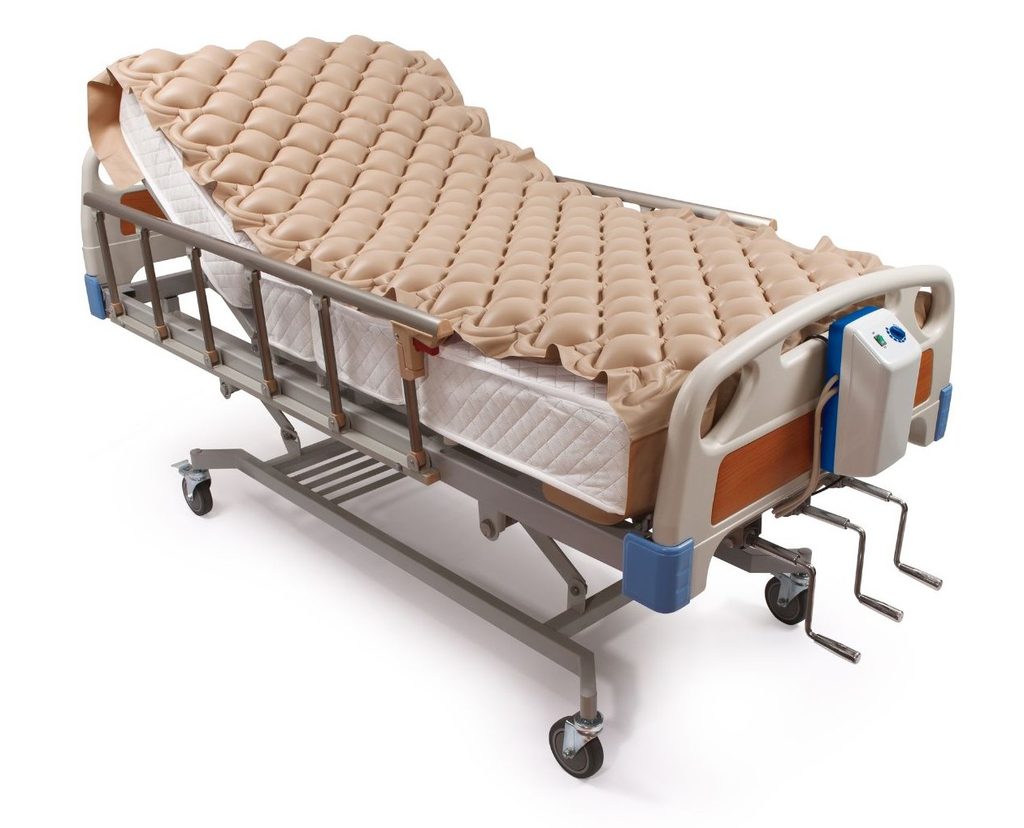 Letto ortopedico con materasso antidecubito